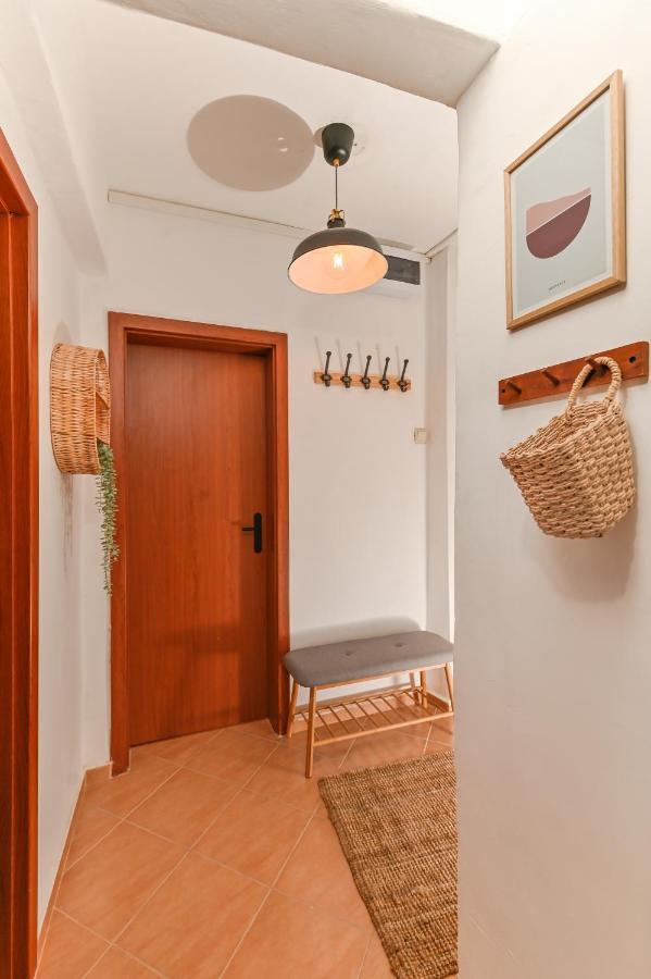 Cosy&art 1bd Next To Slaveykov Square Apartment